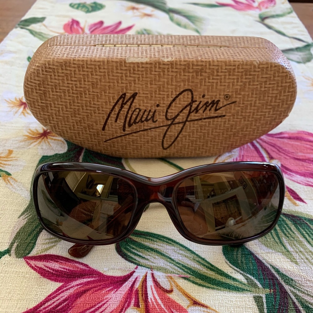 SOLD- Maui Jim Lagoon polarized sunglasses